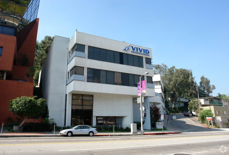 More Photos Of 3599 Cahuenga Blvd W, Los Angeles Office For Lease
