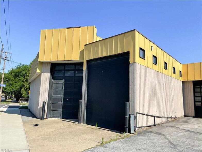 More Photos Of 8110 Lake Ave, Cleveland Manufacturing For Lease