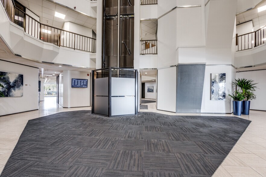 More Photos Of 2616 S Loop W, Houston Office For Lease