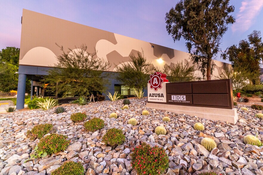 More Photos Of 975-985 W 8th St, Azusa Unknown For Lease