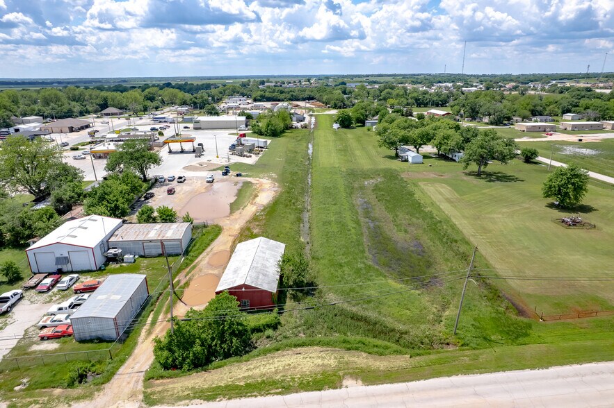 More Photos Of 107.5 4th, Lindsay Land For Sale