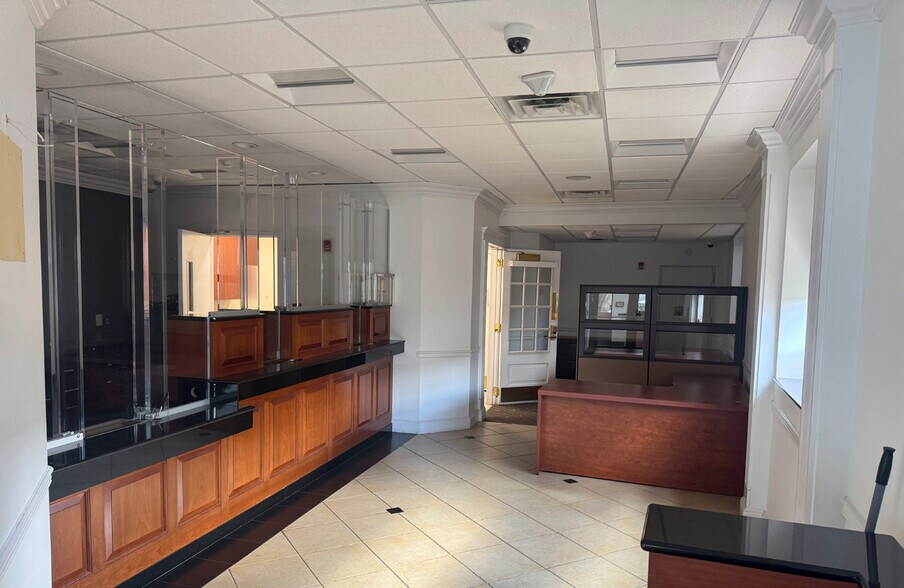 More Photos Of 41-11 Bell Blvd, Bayside Storefront Retail Office For Lease