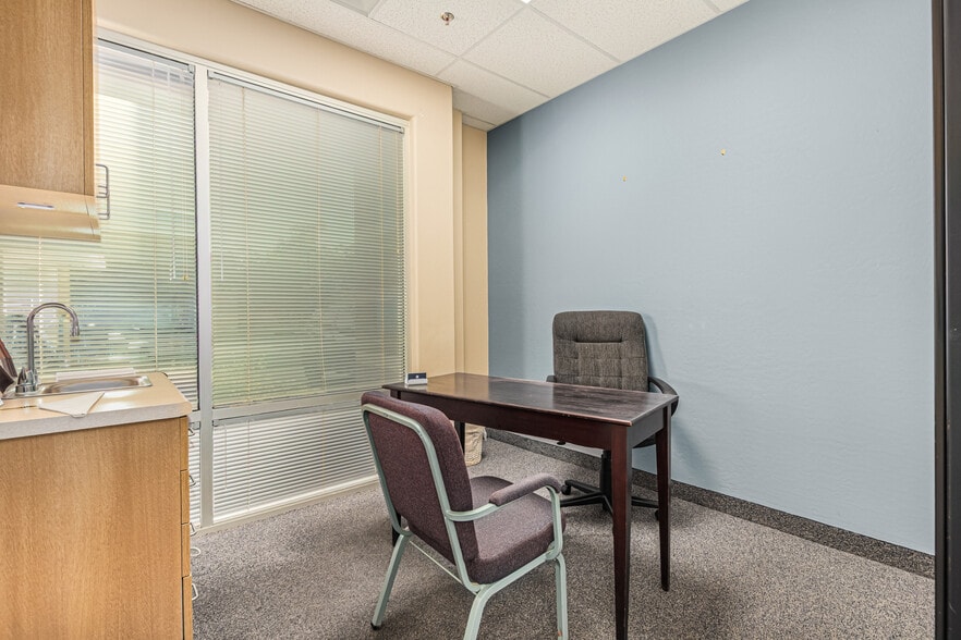 More Photos Of 20045 N 19th Ave, Phoenix Office For Sale