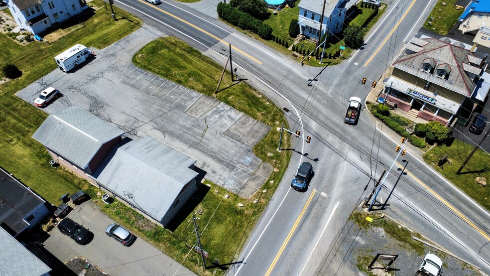 More Photos Of 1365 Blue Mountain Dr, Danielsville Office For Sale