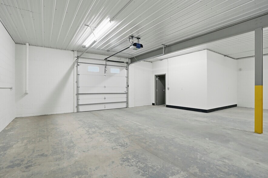 More Photos Of 4455-4477 Garfield St, Denver Warehouse For Sale