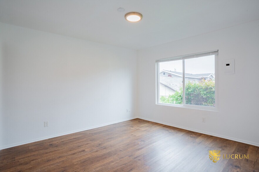 More Photos Of 823 Lagoon Ave, Wilmington Apartments For Sale