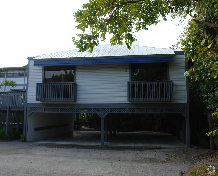 More Photos Of 1149 Periwinkle Way, Sanibel Office For Lease