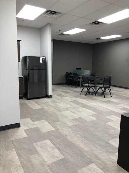 More Photos Of 2850-2870 S Church St, Murfreesboro Unknown For Lease