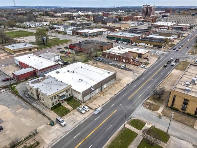 More Photos Of 800 W Okmulgee St, Muskogee Light Distribution For Sale