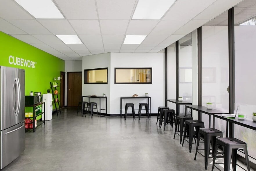 More Photos Of 929 S Azusa Ave, City Of Industry Warehouse For Lease