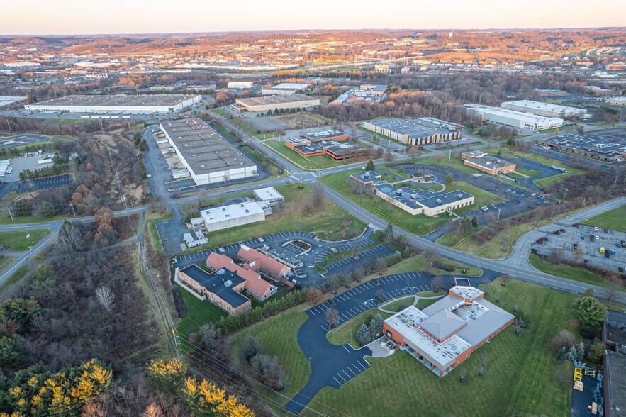 More Photos Of 502 Keystone Dr, Warrendale Office For Sale