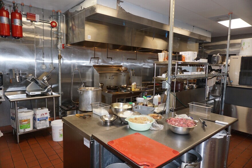 More Photos Of 3021 W Waters Ave, Tampa Restaurant For Sale