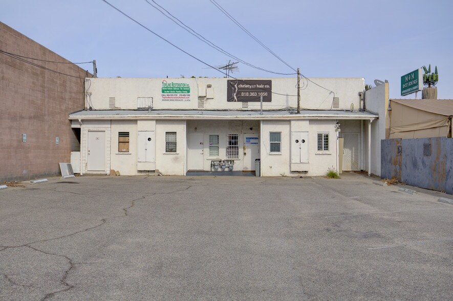 More Photos Of 17728-17730 Chatsworth St, Granada Hills Storefront Retail Office For Lease