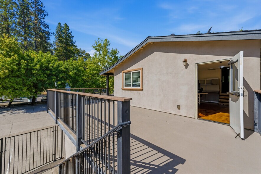 More Photos Of 450 Colfax Ave, Grass Valley Restaurant For Sale
