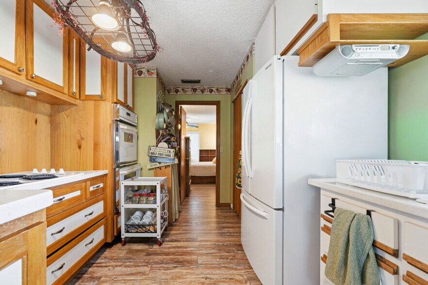 More Photos Of 400 Lakeshore Dr, Eustis Specialty For Sale