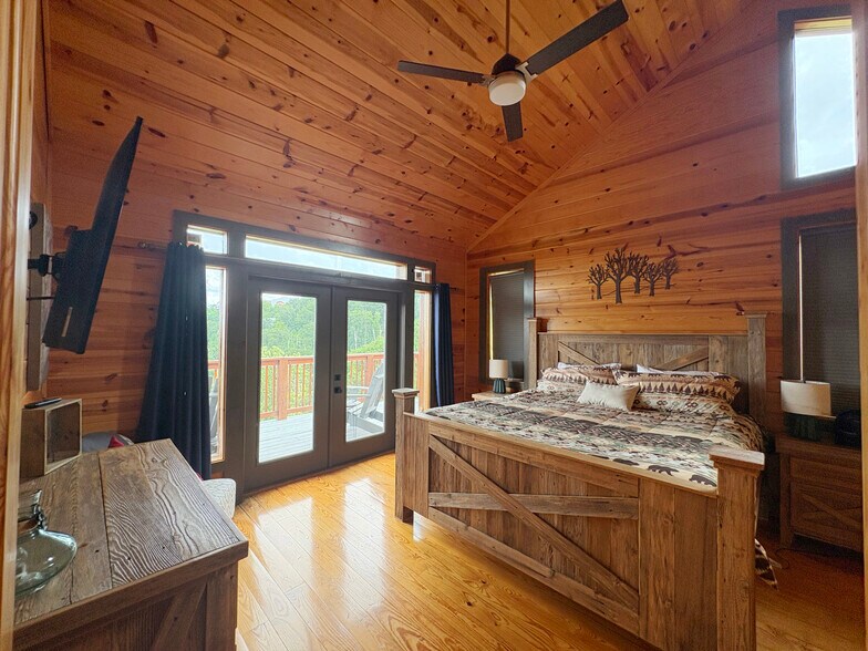 More Photos Of 433 Red Hawk Way, Gatlinburg Specialty For Sale
