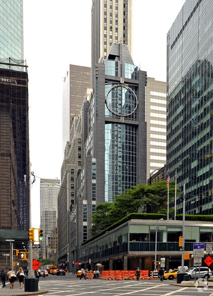 More Photos Of 43-45 E 53rd St, New York Office For Sale