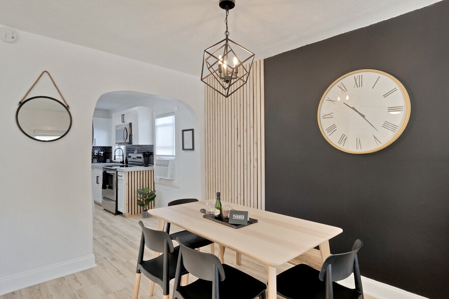 More Photos Of 517 S J St, Lake Worth Beach Apartments For Sale