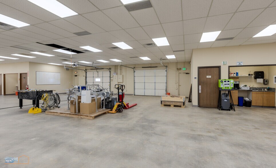 More Photos Of 1860 Lefthand Cir, Longmont Light Manufacturing For Lease