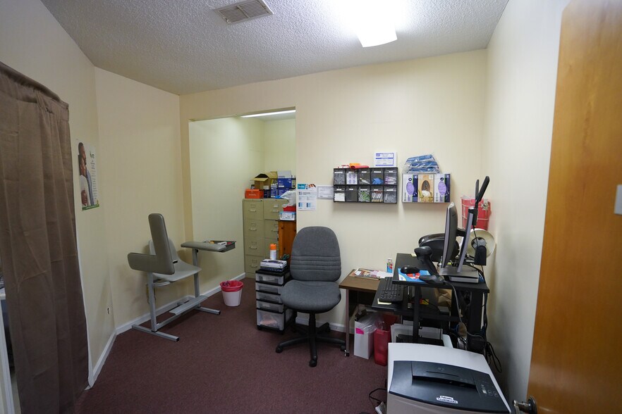 More Photos Of 2950 Stone Hogan Connector Rd SW, Atlanta Medical For Sale