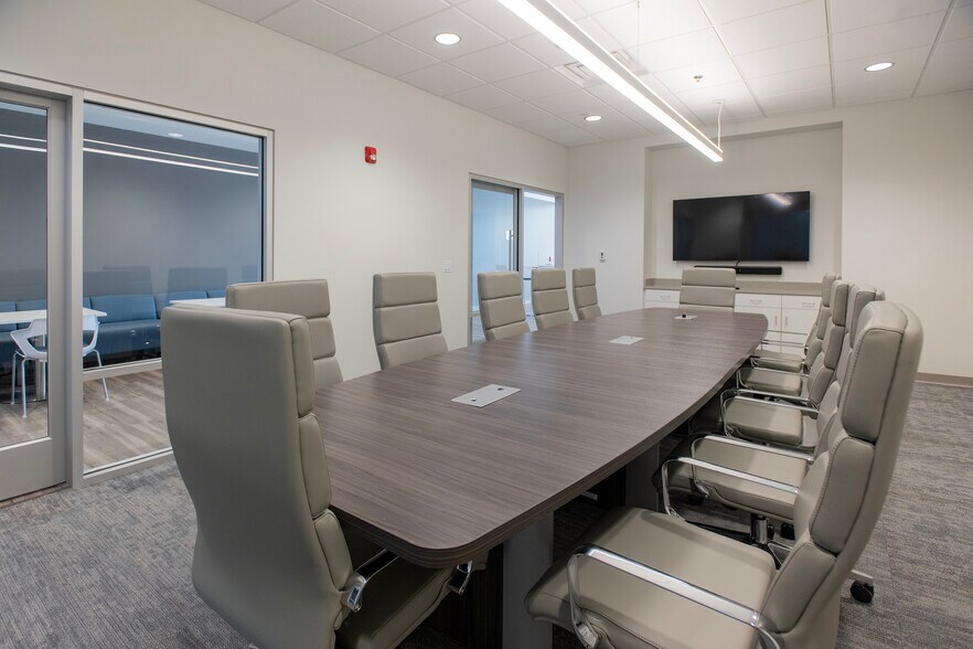 More Photos Of 101 N Pine St, Spartanburg Office For Lease