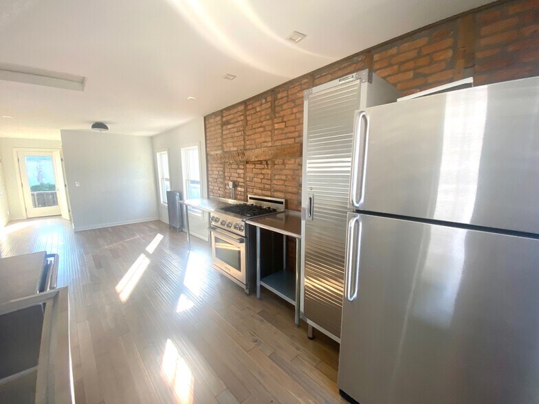 More Photos Of 156 Broadway, Port Ewen Freestanding For Sale