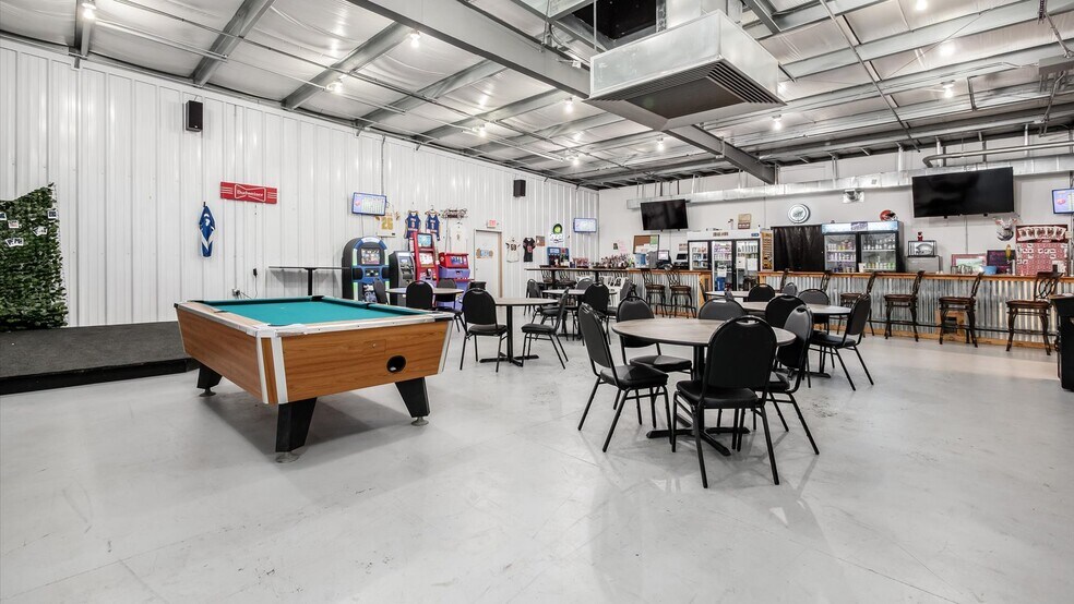 More Photos Of 34 Potters Ln, Roseville Restaurant For Sale