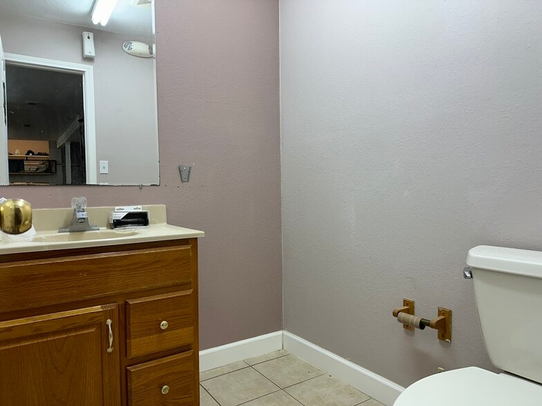 More Photos Of 13570 US Highway 287, Bellevue Auto Repair For Sale