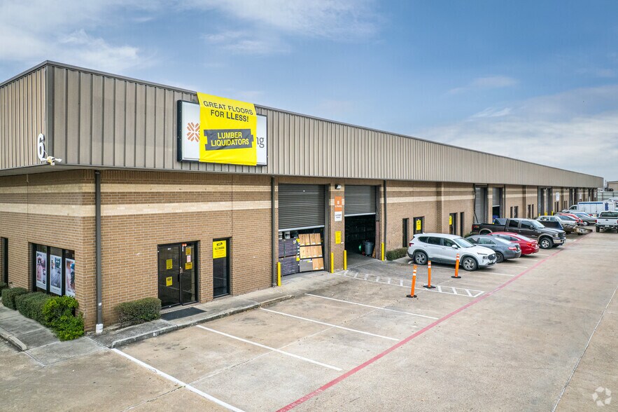 More Photos Of 5829 W Sam Houston Pky N, Houston Unknown For Lease