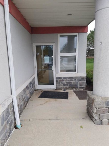 More Photos Of 5319 Meadow Ln, Elyria Medical For Sale