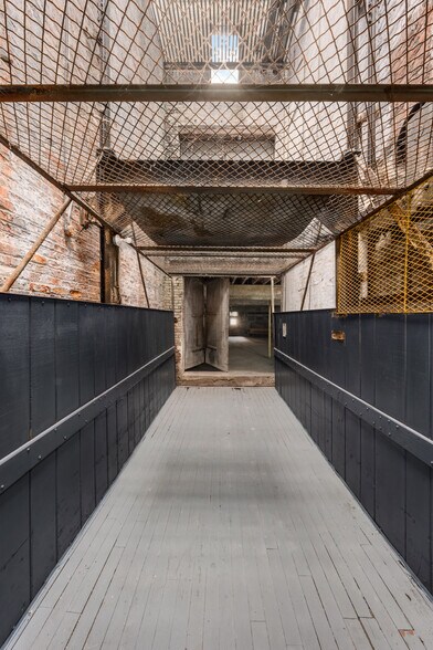 More Photos Of 439-441 11th St, Brooklyn Flex For Sale