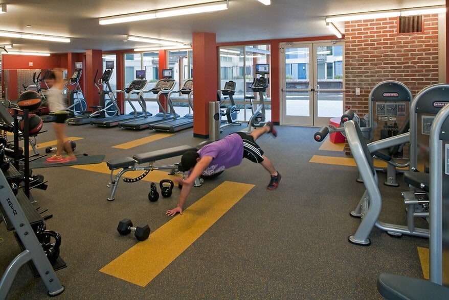 More Photos Of 118 Republican St, Seattle Apartments For Lease