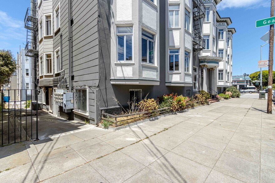 More Photos Of 411 15th Ave, San Francisco Apartments For Lease