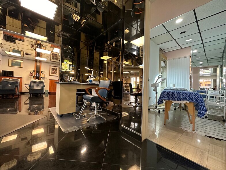 More Photos Of 3000 N University Dr, Coral Springs Office For Sale