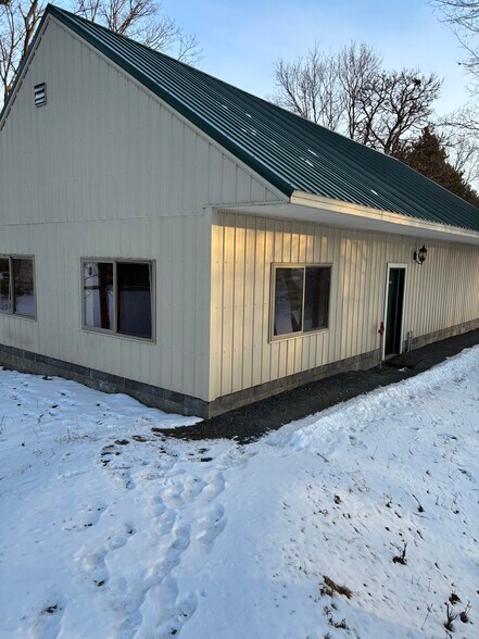 More Photos Of 1011 Hoosick Rd, Troy Storefront Retail Residential For Sale