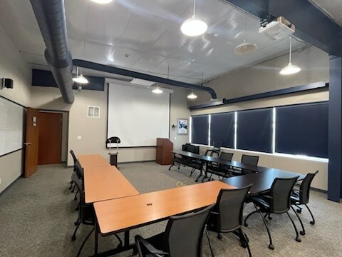 More Photos Of 200 Parkwood St, Lowell Office For Sale