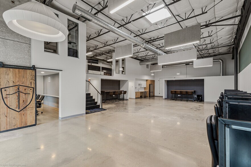 More Photos Of 1380 River Bend Dr, Dallas Office For Sale