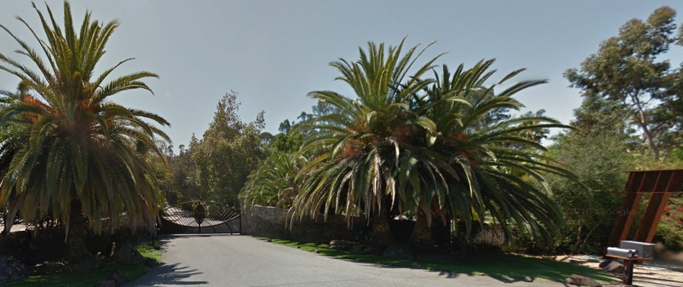 More Photos Of 2525 Old Highway 395, Rainbow Warehouse For Lease