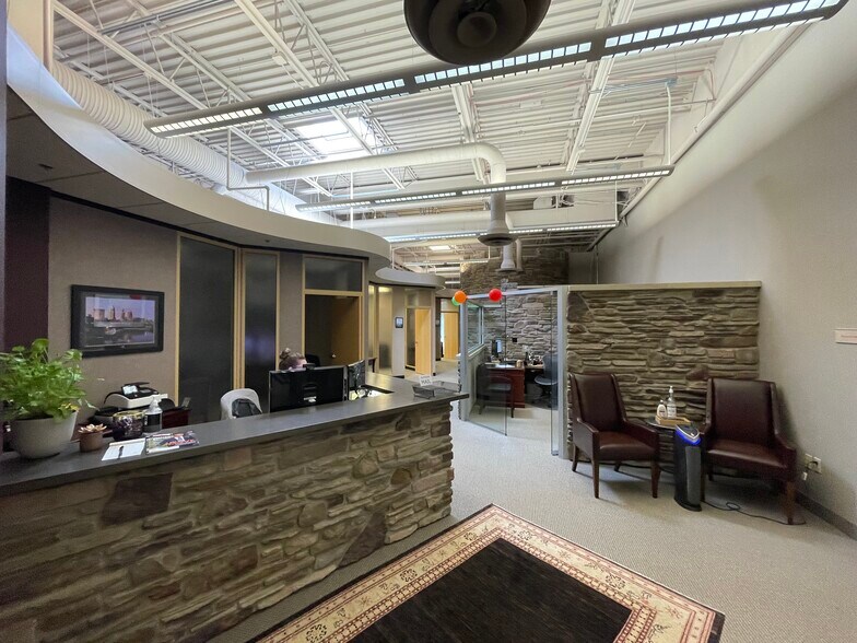 More Photos Of 835 Sharon Dr, Westlake Office For Sale