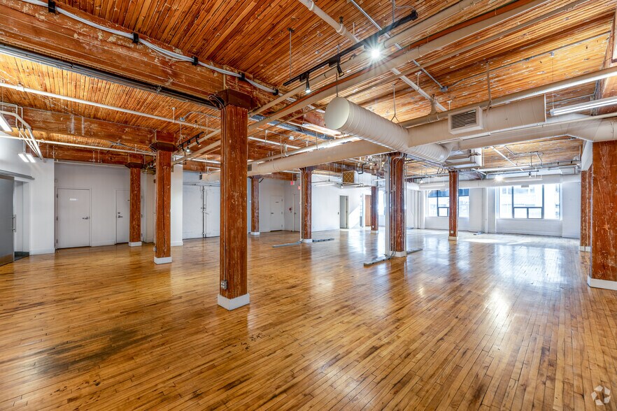 More Photos Of 116 Spadina Ave, Toronto Office Residential For Lease