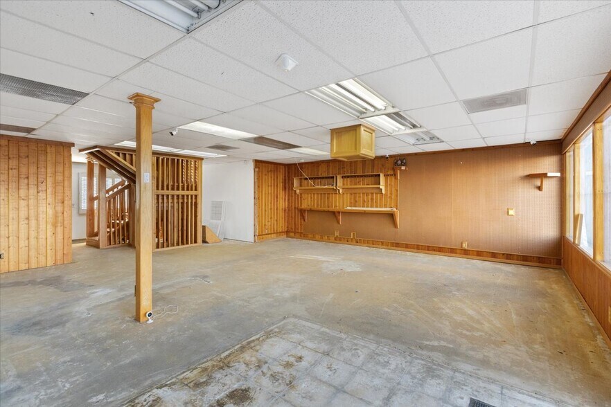 More Photos Of 239 W Washington Ave, Escondido General Retail For Sale