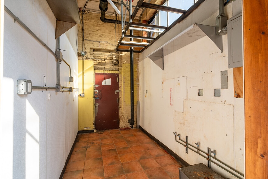 More Photos Of 300 Richardson St, Brooklyn Apartments For Lease