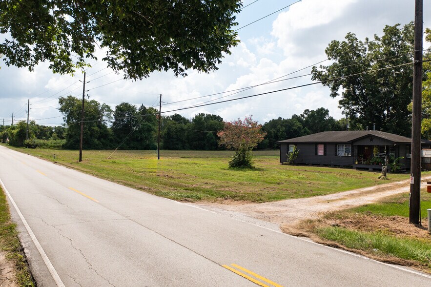 More Photos Of 14615 Medical Complex, Tomball Land For Sale