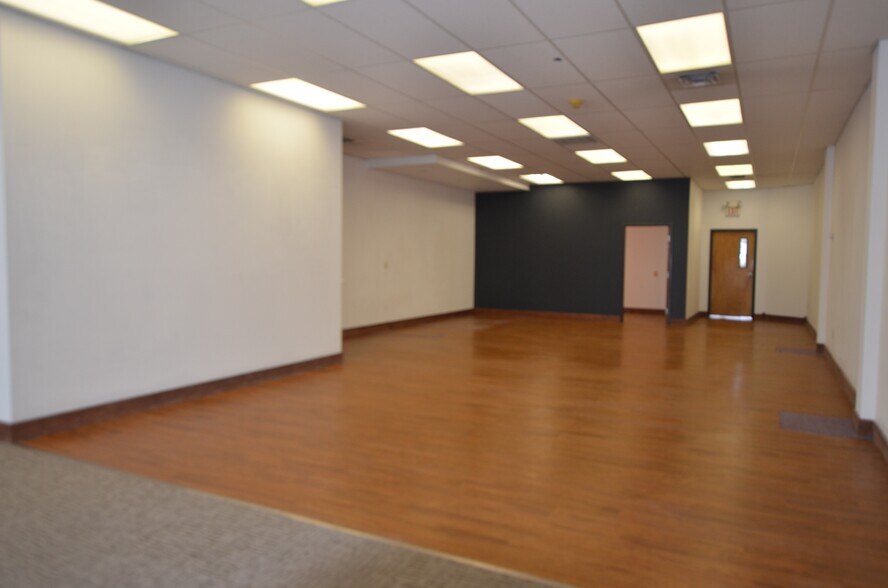 More Photos Of 4 S Idaho St, Dillon Office For Sale