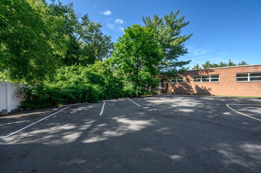 More Photos Of 438 Main St, Spotswood Medical For Sale