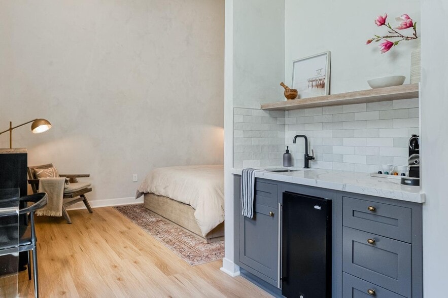 More Photos Of 1124 Castillo St, Santa Barbara Hotel For Sale