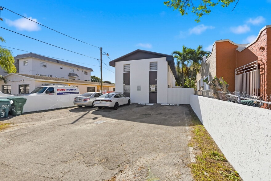 More Photos Of 1542 NW 35th St, Miami Apartments For Sale