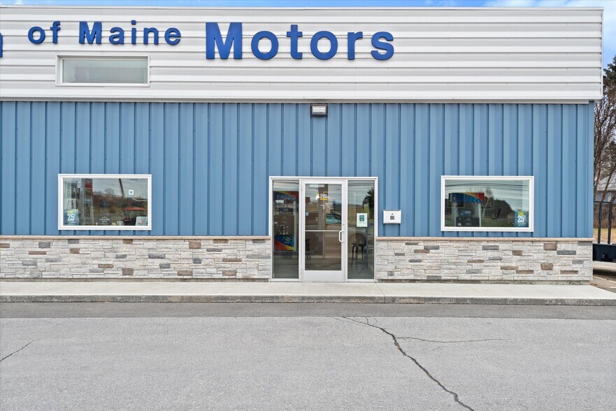 More Photos Of 86 Parsons St, Presque Isle Service Station For Sale