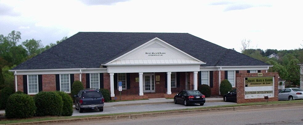 More Photos Of 200-303 Corporate Center Dr, Stockbridge Unknown For Lease