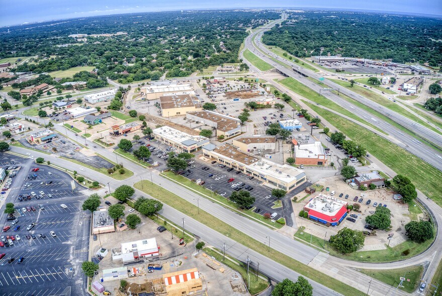 More Photos Of 5801 W Interstate 20, Arlington Storefront For Lease